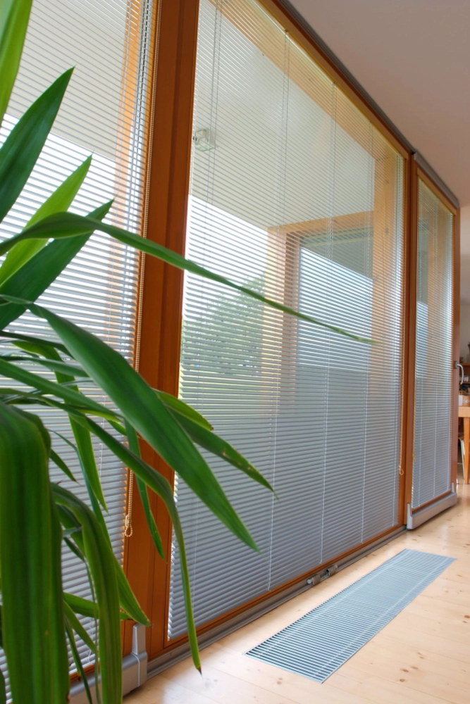 Druckwelt - Tuncay Denizci, Qualitätsjalousie Isotra System HIT II, ​​Referenz