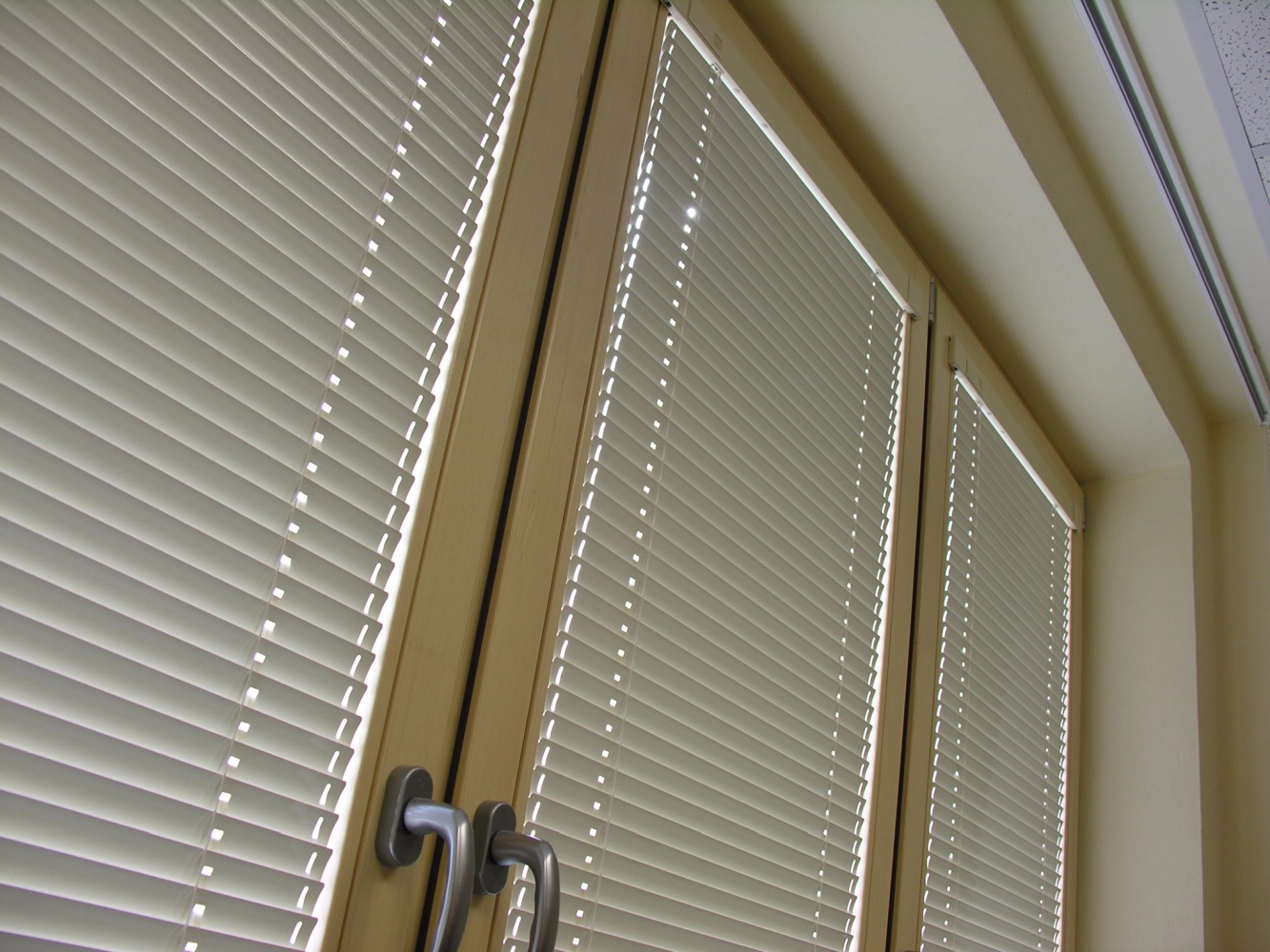 Druckwelt - Tuncay Denizci, Solarjalousie-Referenz