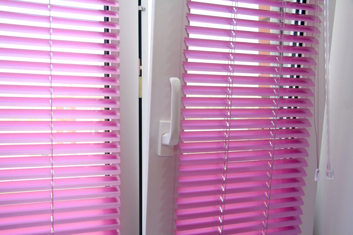 Druckwelt - Tuncay Denizci, Variable Fensterjalousie System 25 Referenz